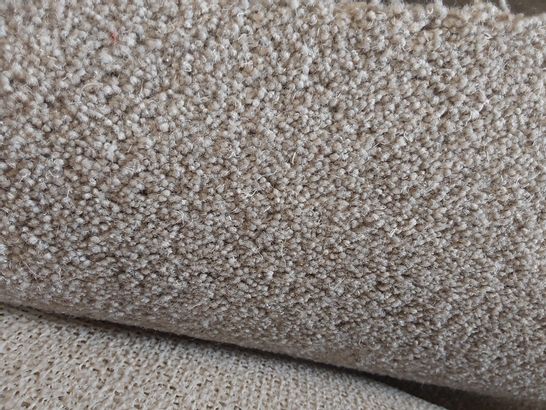 ROLL OF QUALITY WORCESTER DODFORD DOVE CARPET 4 × 7.85M