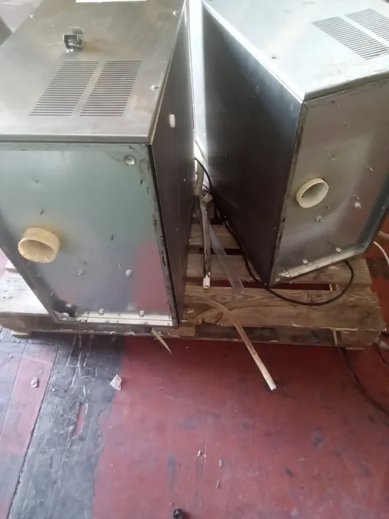 PAIR OF VENTILATION BOXES FOR FOLLET ICE MAKER