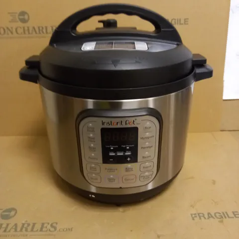 INSTANT POT DUO PRESSURE COOKER