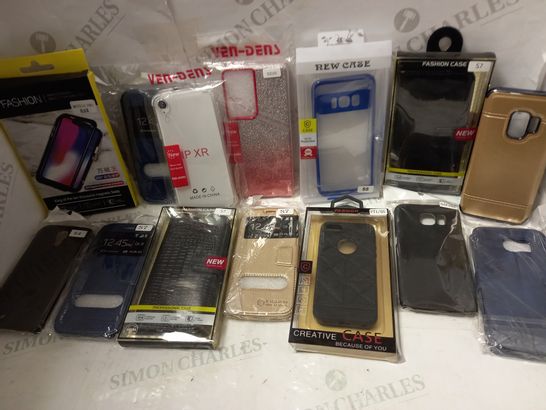 LOT OF APPROX 20 ASSORTED PHONE CASES TO INCLUDE BLACK LEATHER S7 FLIP CASE, GOLD LEATHER S7 FLIP CASE, BLACK S6 EDGE HARD CASE, ETC