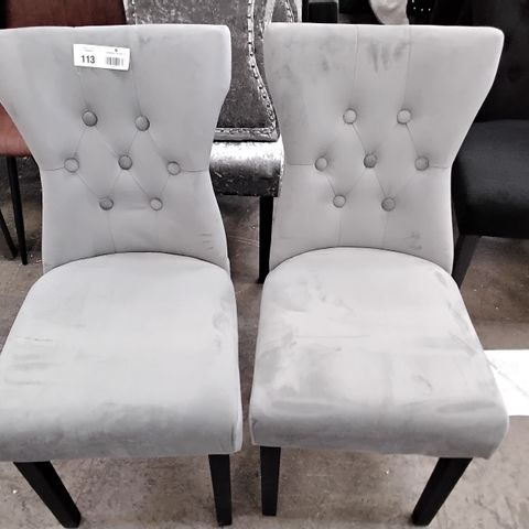 2 DESIGNER GREY PLUSH FABRIC CHAIRS WITH BUTTONED BACK AND BLACK LEGS