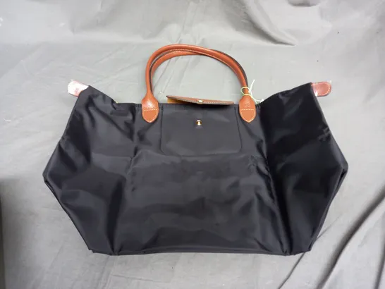 LONGCHAMP BLACK FOLD OUT HAND BAG