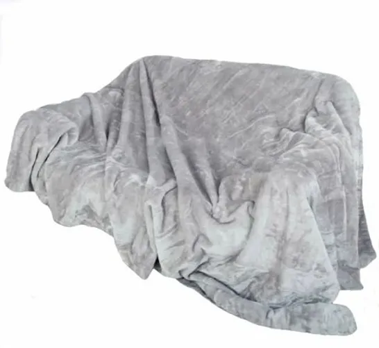 CODY THROW SIZE: W240 X L200CM COLOUR: SILVER