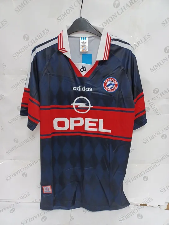 BAYERN MUNCHEN RETRO FOOTBALL SHIRT- 2XL