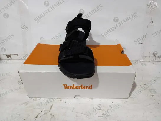 BOXED PAIR OF TIMBERLAND GARRISON TRAIL STRAP SANDALS IN BLACK UK SIZE 9.5