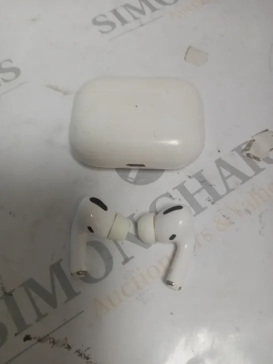 APPLE AIRPODS A2083/A2084 IN EAR HEADPHONES 