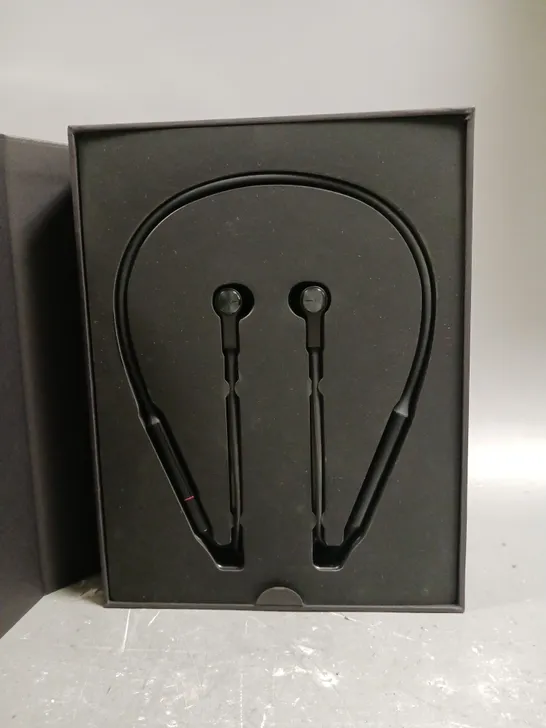 BOXED HUAWEI FREELACE WIRELESS EARPHONES 