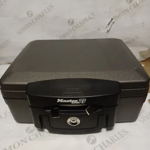 MASTERLOCK SMALL SECURITY SAFE 