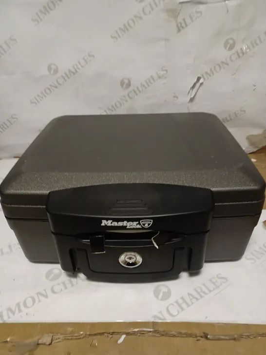 MASTERLOCK SMALL SECURITY SAFE 