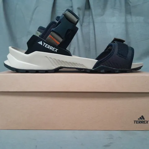 BOXED PAIR OF ADIDAS TERREX HYDROTERRA SANDALS IN OLIVE/BLACK UK SIZE 13