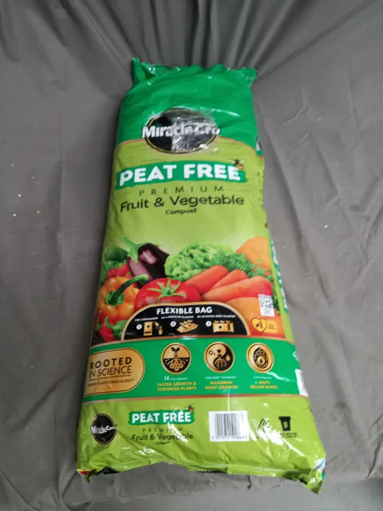 MIRACLE.GRO PREMIUM PEAT FREE FRUIT & VEGETABLE COMPOST 