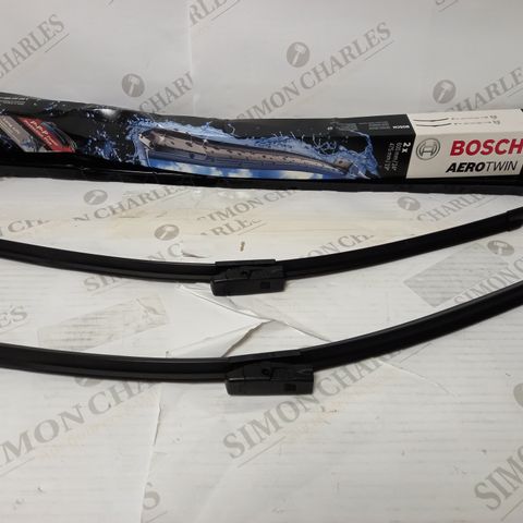 BOXED PAIR OF BOSCH AEROTWIN AM 980 S WINDSCREEN WIPERS