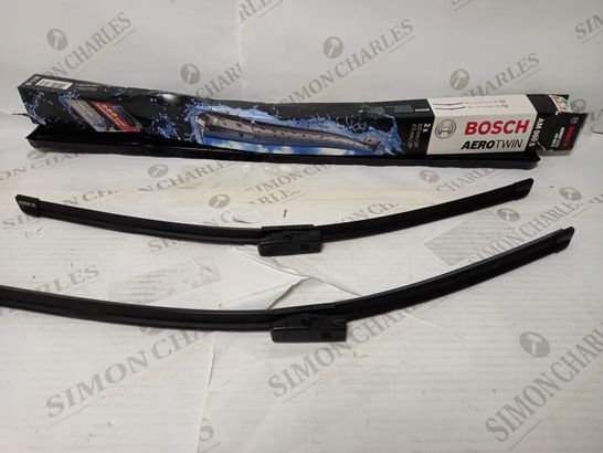 BOXED PAIR OF BOSCH AEROTWIN AM 980 S WINDSCREEN WIPERS