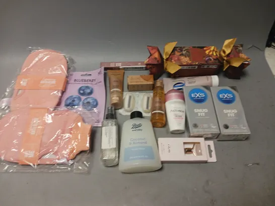 BOX OF APPROXIMATELY 20 COSMETIC ITEMS TO INCLUDE - FACE MASK, BODY SCRUB, CONDOMS, AND GRANADO PERFUME ETC. 