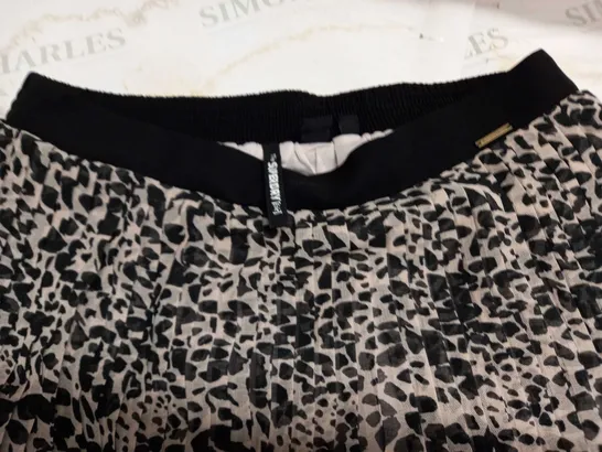 SUPERDRY ANIMAL SPOT SKIRT - UK 8