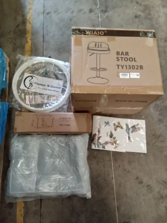 PALLET OF ASSORTED ITEMS INCLUDING WIAIO BAR STOOL, WALL STICKERS, LED HULA HOOPS, PET MAT, PLUMBER PET CRATE, CAT LITTER BOX