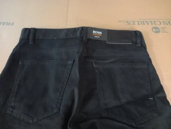 HUGO BOSS SLIM FIT BLACK DELAWARE JEANS - W30 L32