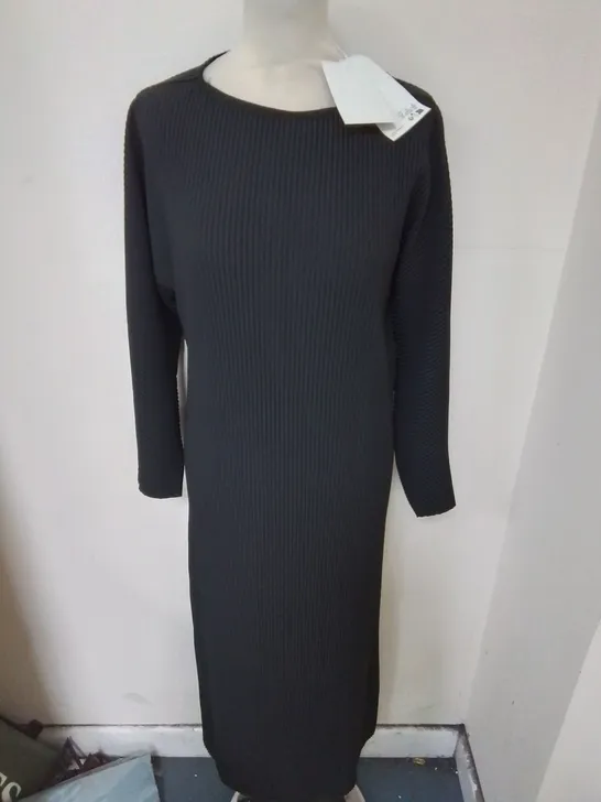 COS LONG SLEEVED RIBBED MAXI DRESS - EUR S