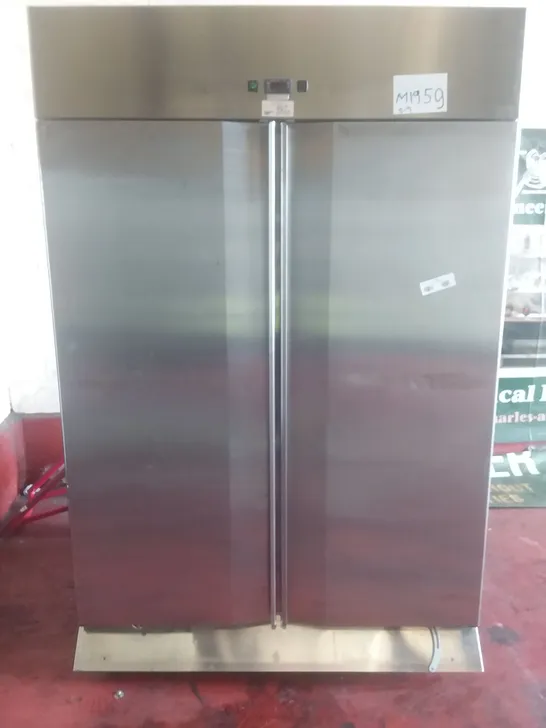 LARGE DISPLAY FRIDGE 