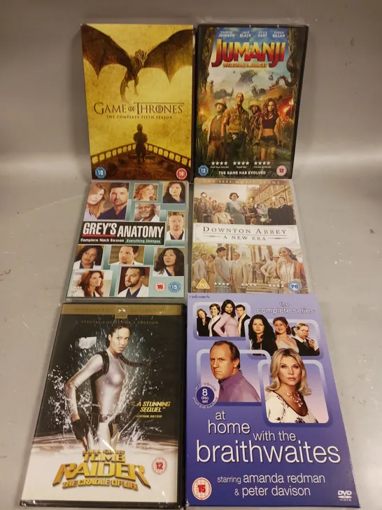 APPROXIMATELY 20 ASSORTED DVD FILMS & BOX SETS TO INCLUDE JUMANJI, TOMB RAIDER, DOWNTON ABBEY ETC 