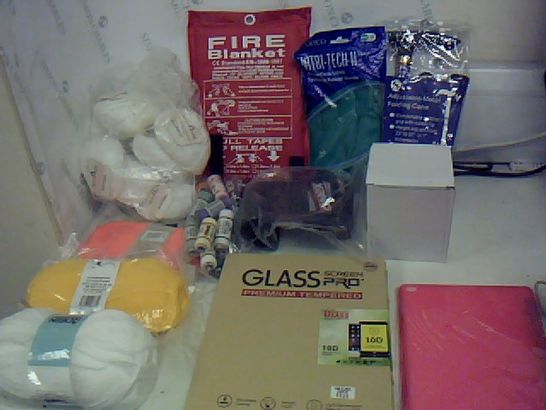 LARGE QUANTITY OF ASSORTED HOUSEHOLD ITEMS TO INCLUDE FIRE3 BLANKET, EXERCISE BALL, DRINKS CONTAINERS AND GIFT BOXES