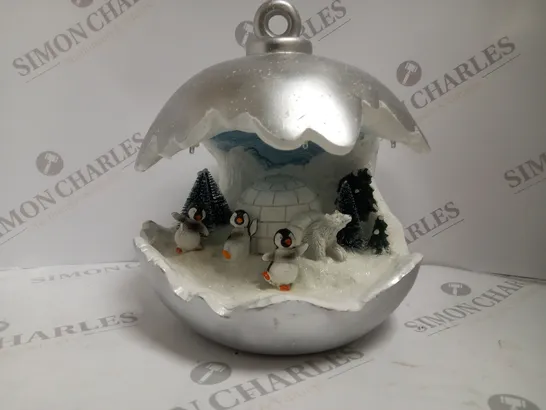 CHRISTMAS SCENE ORNAMENT 