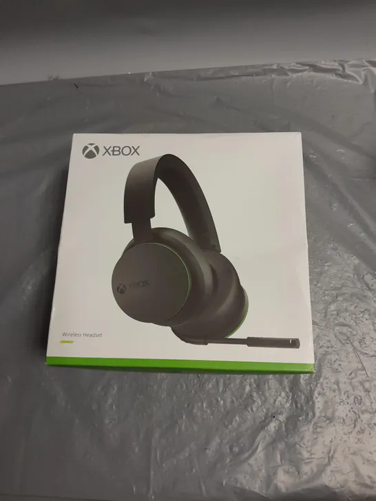 BOXED XBOX WIRELESS HEADSET IN BLACK