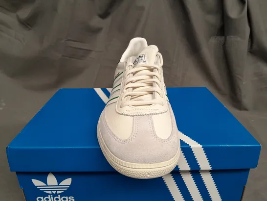 BOXED ADIDAS HANDBALL SPEZIAL IN WHITE - UK 10 1/2