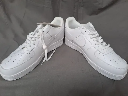 PAIR OF NIKE AIR FORCE 1 SHOES IN WHITE UK SIZE 11