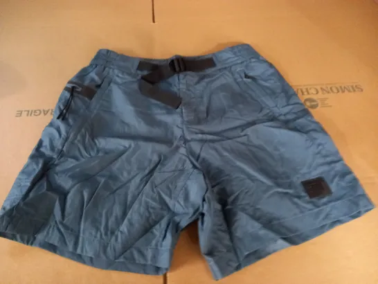 GYMSHARK RETAKE WOVEN SHORTS - M