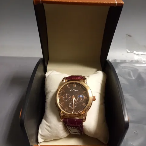 LA BANUS MENS WATCH IN GOLD WITH BURGUNDY TEXTURED LEATHER STRAP 