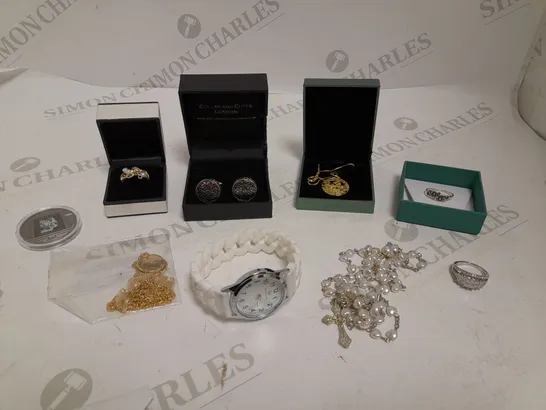 BOX OF ASSORTED LOOSE & BOXED JEWELLERY ITEMS TO INCLUDE CUFF LINKS, RINGS, WATCHES ETC 