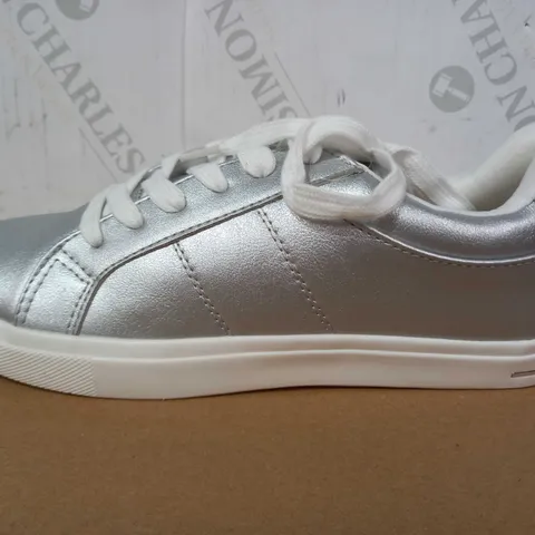 PAIR OF DOROTHY PERKINS TRAINERS (SILVER), SIZE 6 UK