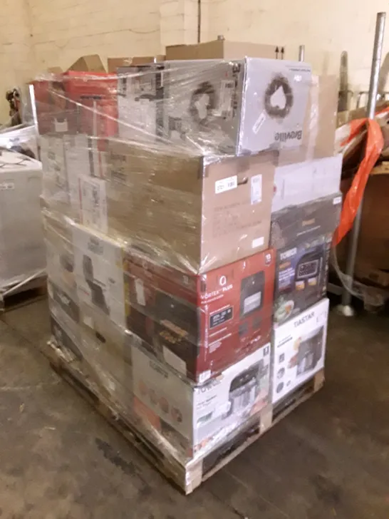 PALLET OF APPROXIMATELY 31 UNPROCESSED RAW RETURN HOUSEHOLD AND ELECTRICAL GOODS TO INCLUDE;