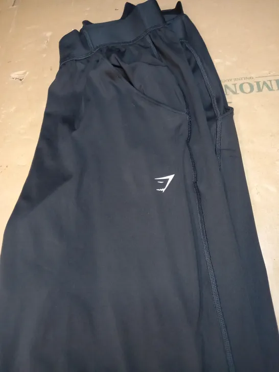 GYMSHARK JOGGERS IN BLACK SIZE M