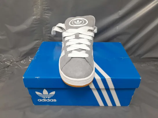 BOXED PAIR OF ADIDAS CAMPUS 00S SHOES IN GREY/WHITE UK SIZE 5.5