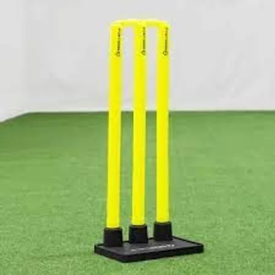 4 X BOXED SENIOR CRICKET RUBBER BASE STUMPS - BLACK/YELLOW