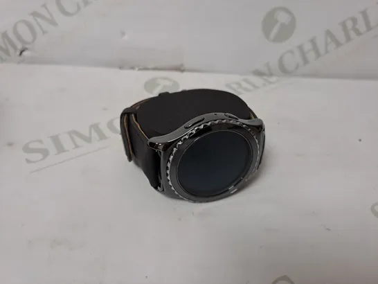 BOXED SAMSUNG GEAR S2 CLASSIC SMARTWATCH 