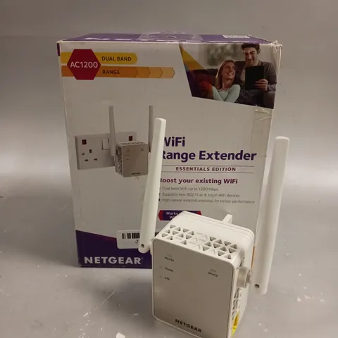 BOXED NETGEAR WIFI RANGE EXTENDER 