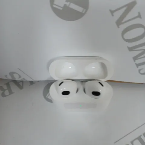 APPLE AIRPODS 3RD GENERATION 
