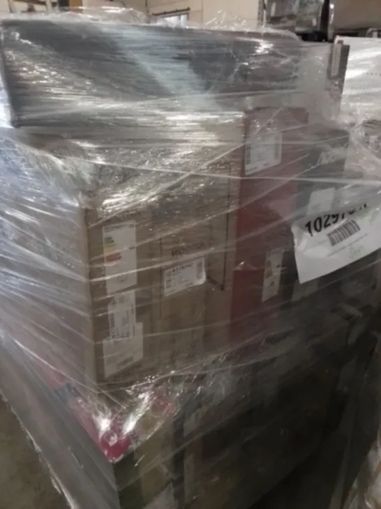 PALLET OF APPROXIMATELY 21 ASSORTED MONITORS TO INCLUDE