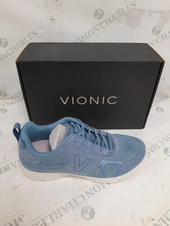 BOXED PAIR OF VIONIC NAVY MESH TRAINERS SIZE 6 