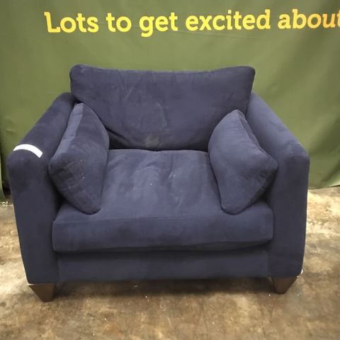 QUALITY BRITISH DESIGNER LOUNGE Co. NAVY FABRIC ARMCHAIR WITH SIDE CUSHIONS