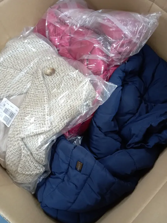 BOX OF APPROXIMATELY 10 CLOTHING ITEMS TO INCLUDE TOPS, JUMPER, COATS ETC