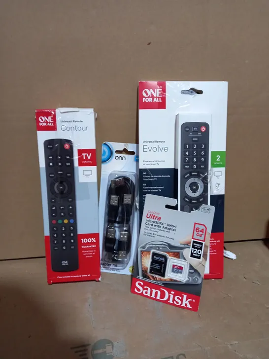 LOT OF APPROX 10 ASSORTED ELECTRICAL ITEMS TO INCLUDE TV REMOTE, SDXC CARD, MICRO USB ETC