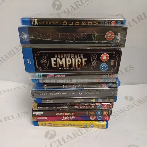 BOX OF APPROXIMATELY 10 ASSORTED BLU-RAY/DVD FILMS AND BOX SETS TO INCLUDE GAME OF THRONES, MEGAN, STAR TREK ETC 