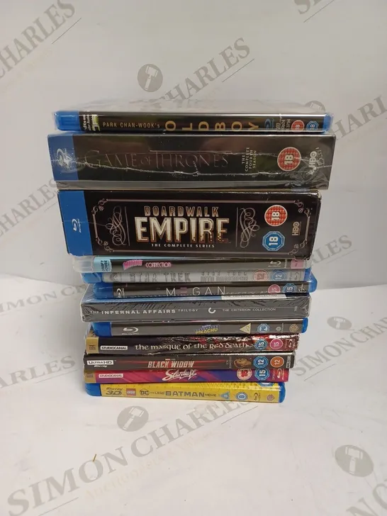 BOX OF APPROXIMATELY 10 ASSORTED BLU-RAY/DVD FILMS AND BOX SETS TO INCLUDE GAME OF THRONES, MEGAN, STAR TREK ETC 