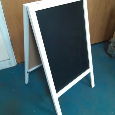 WHITE  KIDS ART EASEL