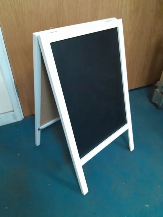 WHITE  KIDS ART EASEL