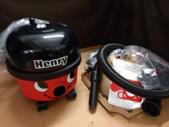 BOXED HENRY HOOVER
